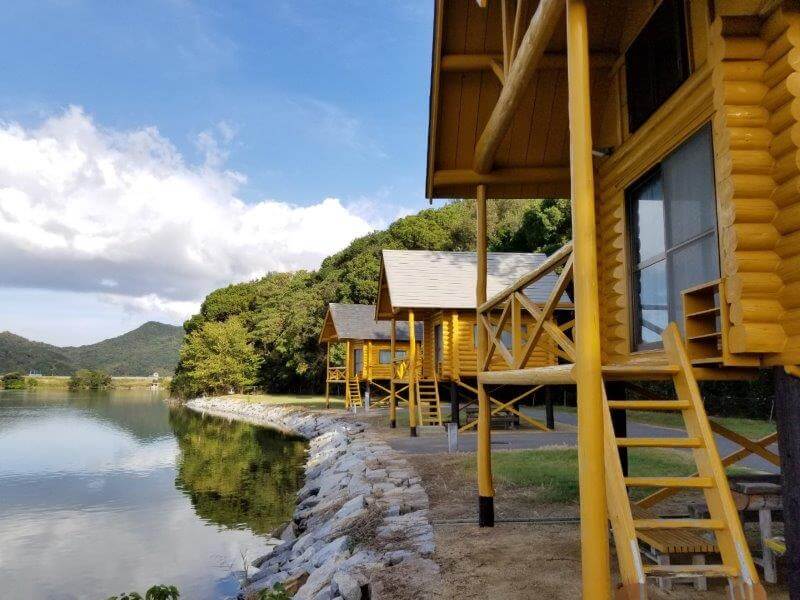 大池オートキャンプ場のログキャビン