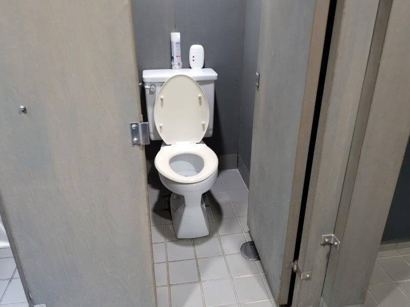 大池オートキャンプ場のクラブハウスにある洋式トイレ
