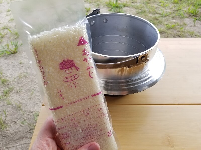 ユニフレーム「キャンプ羽釜 3合炊き」でゆめぴりかを炊く