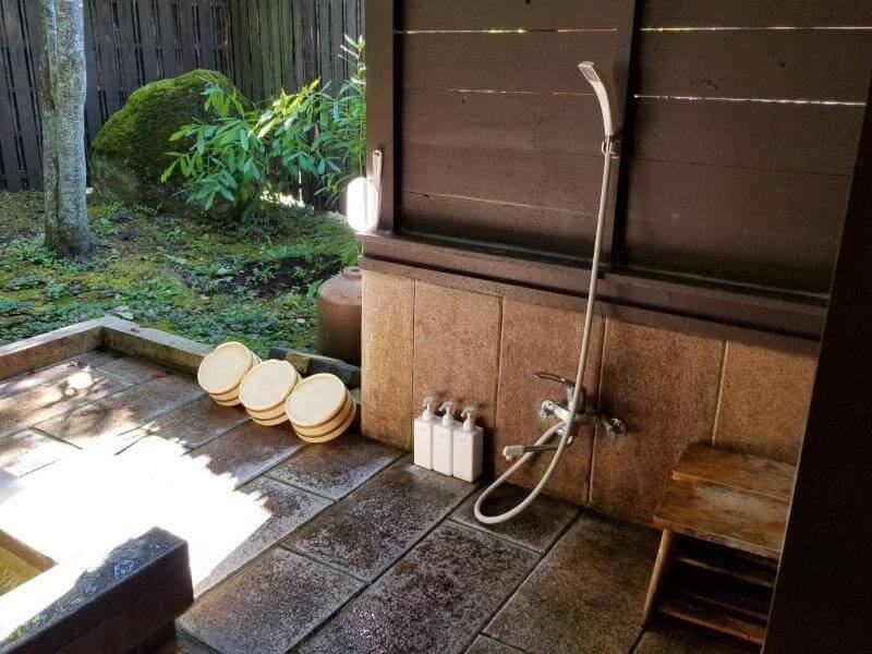 久住高原スパージュキャンプ場の貸切露天風呂 洗い場