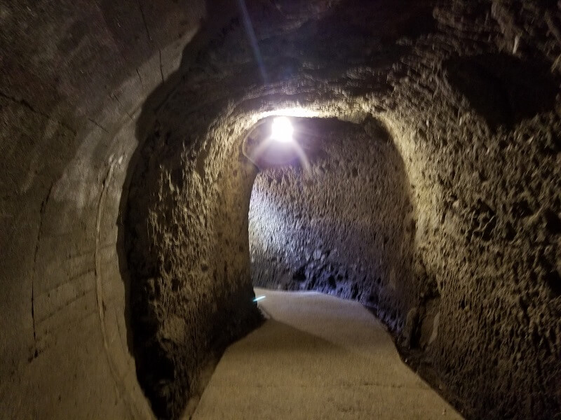 中津市本耶馬渓町 青の洞門